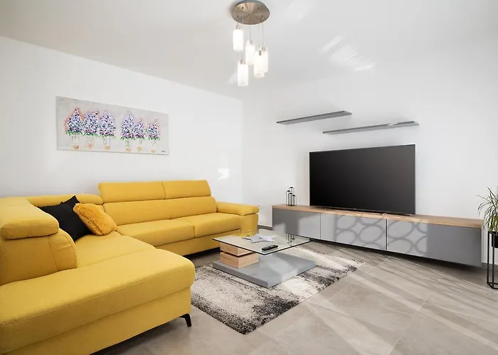 Apartments Lara