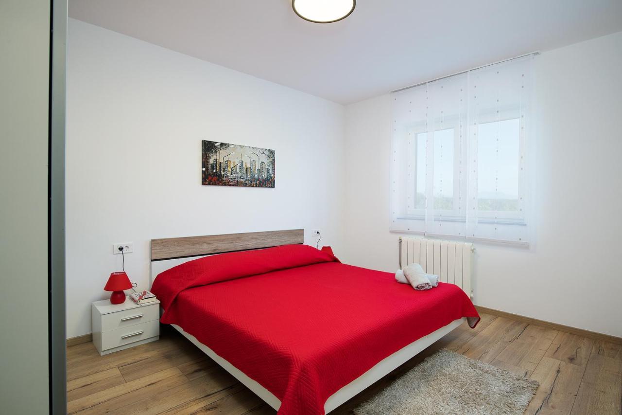 Lara Apartment