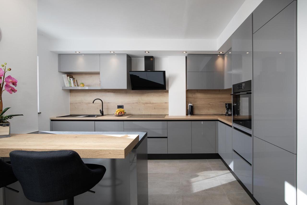 Apartment Lara